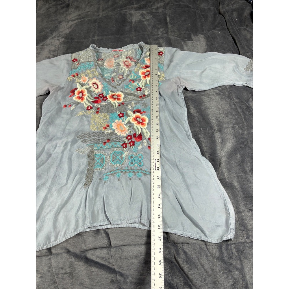Johnny Was Womens Embroidered Silk Blend Tunic Blouse Blue Floral V-Neck Size M - Picture 5 of 8